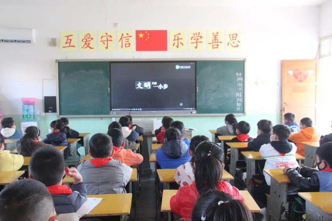 关注2024重庆两会丨重庆市人大专题记者会:畅谈科技创新引领现代化产业体系建设
